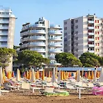 Bright With Garden In Lignano Pineta Lignano Sabbiadoro