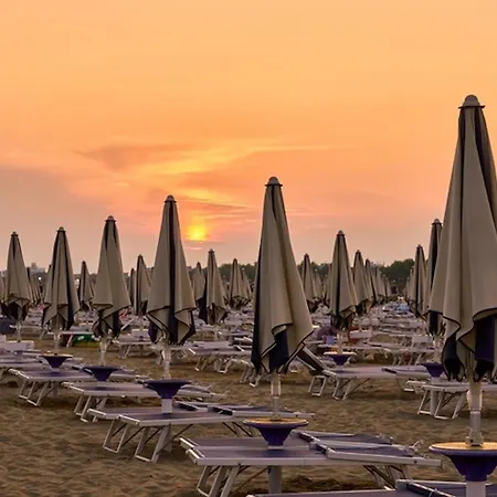 Bright With Garden In Lignano Pineta