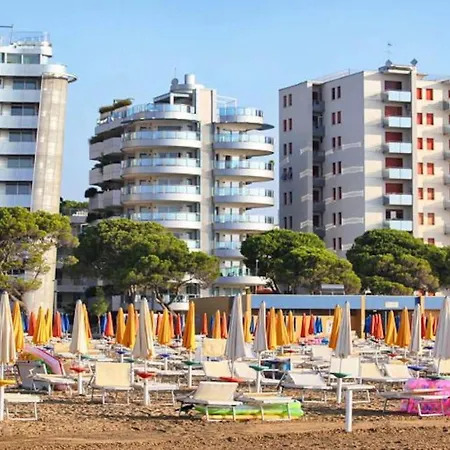 Bright With Garden In Lignano Pineta Lignano Sabbiadoro