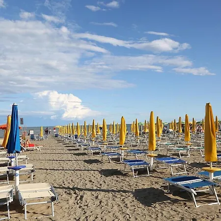 Villa Bright With Garden In Lignano Pineta *
