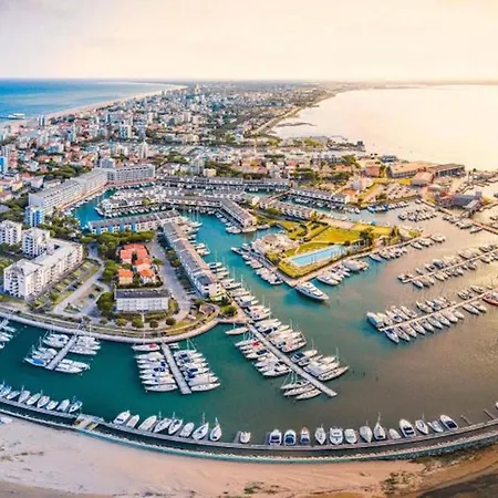 Villa Bright With Garden In Lignano Pineta *