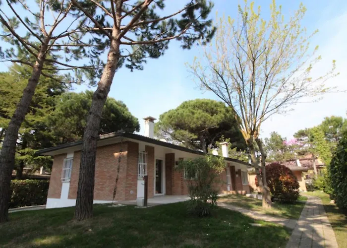 Bright With Garden In Lignano Pineta Villa Lignano Sabbiadoro